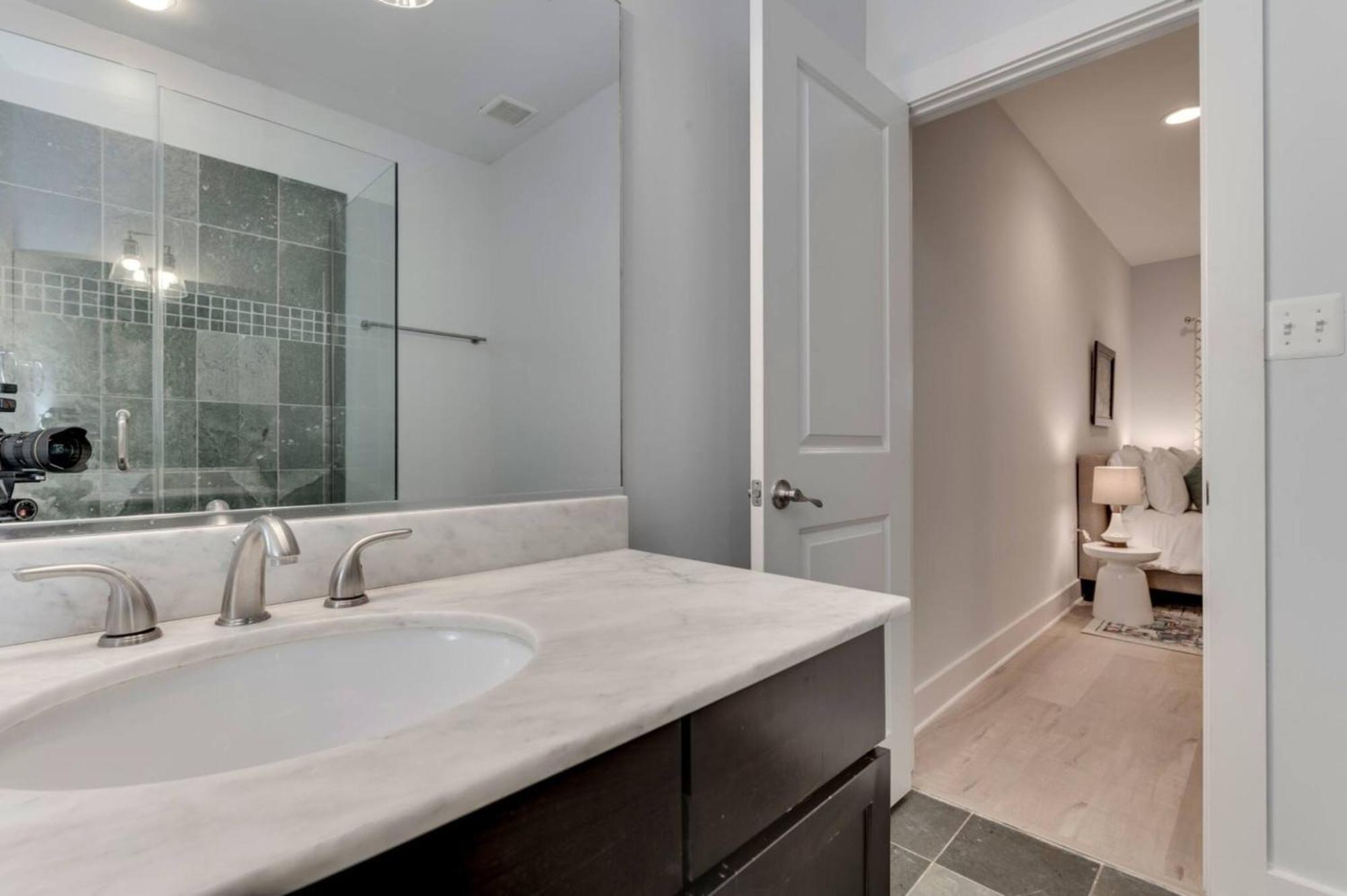 Ferienwohnung Luxe 2Bd2Ba Townhouse In Hip Area - Near Metro Washington Exterior foto